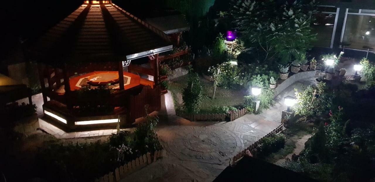 Каштел Pancevo Hotel Exterior foto
